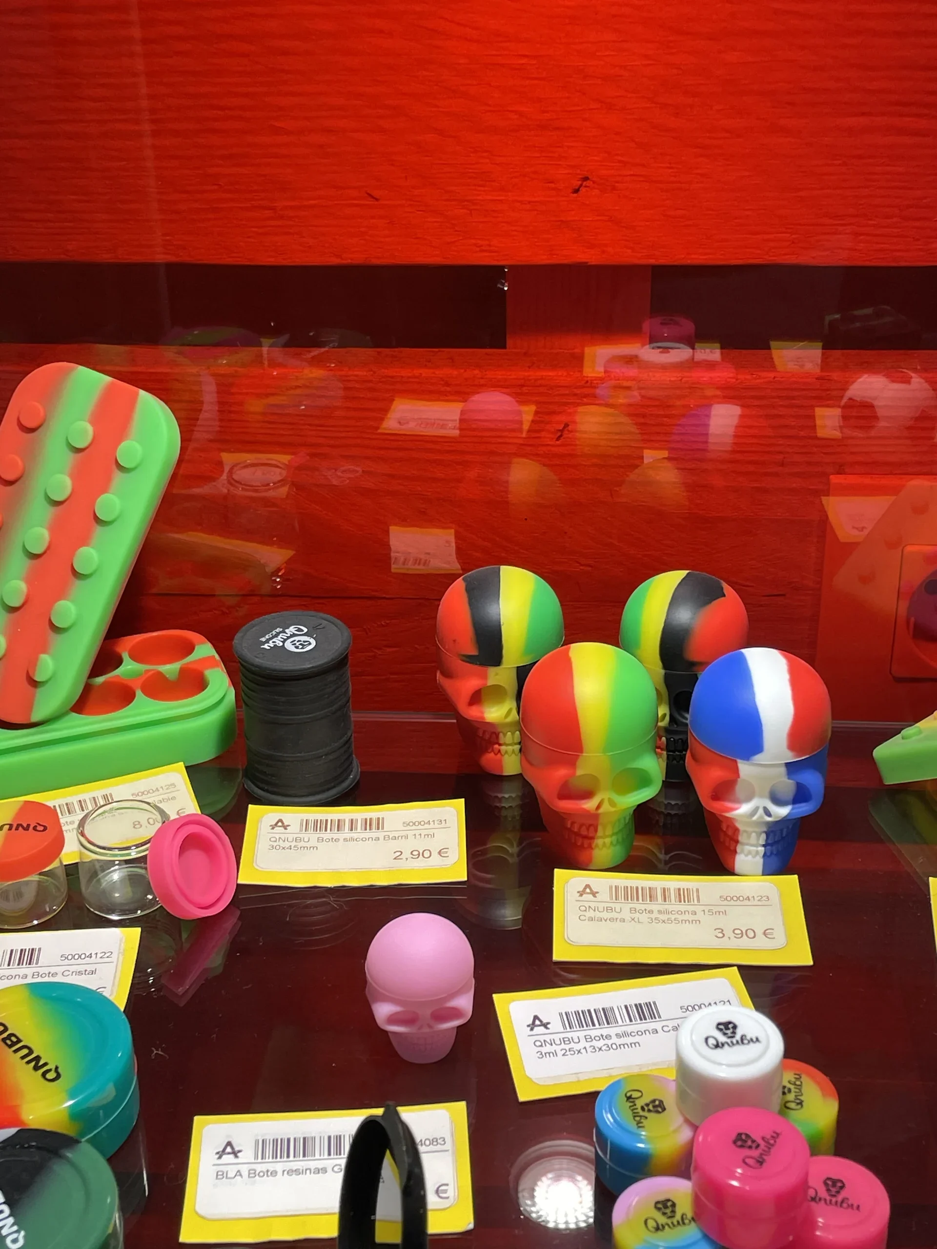 Les pots en silicone conviennent généralement pour le transport des résines, mais pas pour leur stockage prolongé