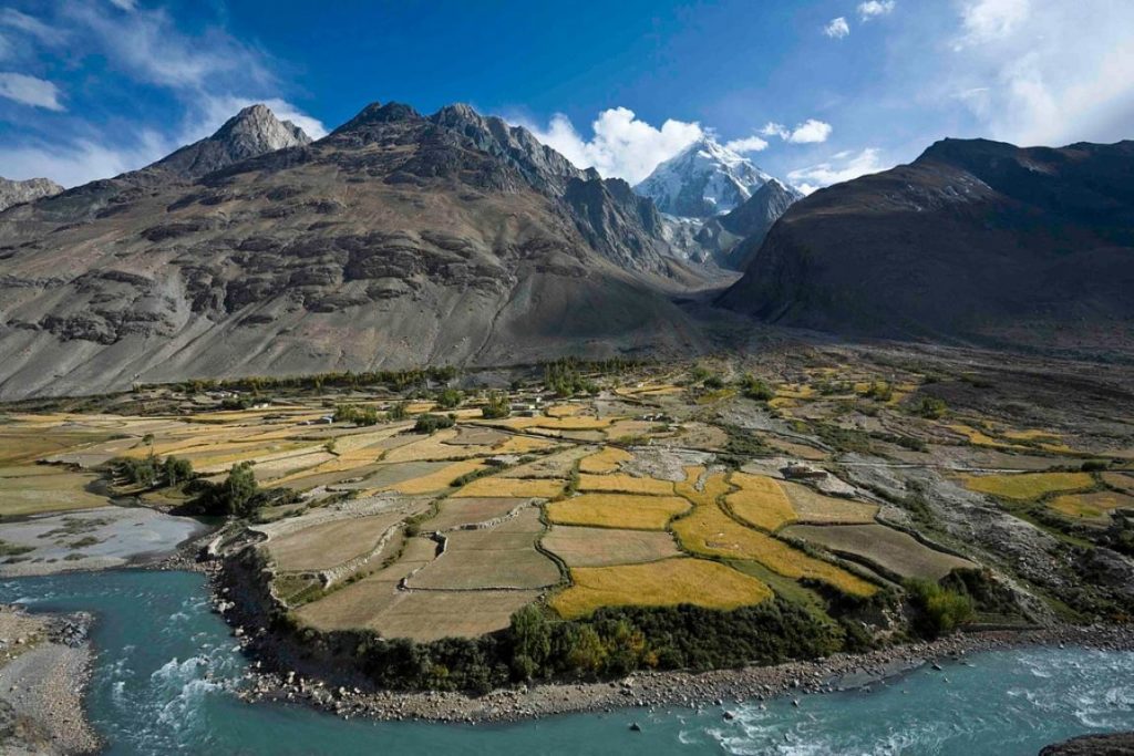 Le colline dell'Hindu Kush sono tradizionalmente zone di produzione di hashish (Foto: USAID)