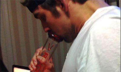 Michael Phelps using cannabis. Photo: Faro de Vigo